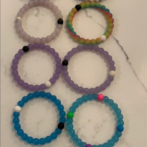 8 Lokai Bracelets and 1 “extra” - Picture 4 of 8
